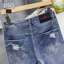 DSQUARED2 コピー ジーンズ ダメージ加工 レザー ロゴ 貼り付け ディースクエアード 
