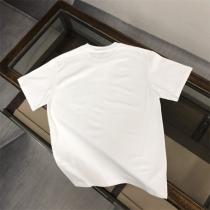 2026夏コレクション FENDI コピー Ｔシャツ FFロゴ ポケット 落書きアート 2色 モノグラム フェンディ