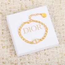 エレガントな雰囲気 DIOR スーパーコピー ブレスレット プチCD Petit CD シリーズ ディオール