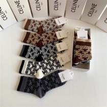 セリーヌ スーパーコピー 靴下 ロゴ ジャカード 凱旋門 5足セット 喫茶店の雰囲気 CELINE 