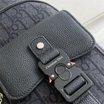 ★高品質★DIOR スーパーコピー ボディバッグ メンズ メタル素材 防錆 布と牛革 ロゴ モノグラム ディオール