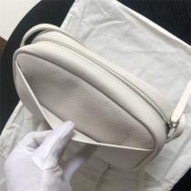 BALENCIAGA スーパーコピー カメラバッグ EVERYDAY ミニ ロゴ プリント 子牛革 ポケット バレンシアガ