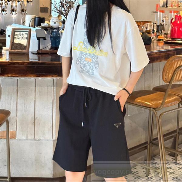 プラダ コピー ハーフパンツ メタル 三角 ロゴ おしゃれ クラシック 軽やか 柔らかい PRADA