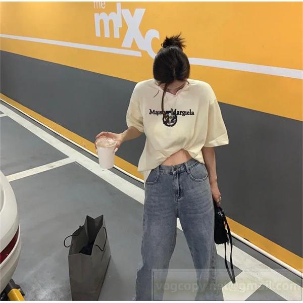 Maison Margiela スーパーコピー Ｔシャツ 数字 タグ カレンダー プリント柄 ユニセックス メゾン マルジェラ