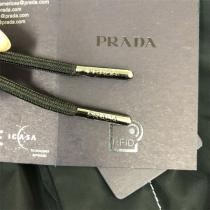 2026夏のおすすめ プラダ 偽物 ハーフパンツ 伸縮 バンド ホワイト 三角 ロゴ 洗練 デザイン ナイロン PRADA