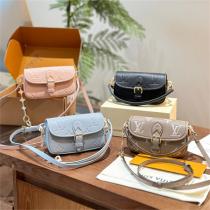 【2WAY】LOUIS VUITTON スーパーコピー ショルダーバッグ モノグラム エンボス ロゴ ルイヴィトン