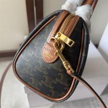 新作★限定 セリーヌ スーパーコピー ハンドバッグ トリオンフ キャンバス スモールボストン CELINE