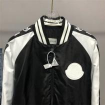 モンクレール スーパーコピー ジャケット スタイリッシュ スタジャン ワッペン ロゴ フィット感 MONCLER