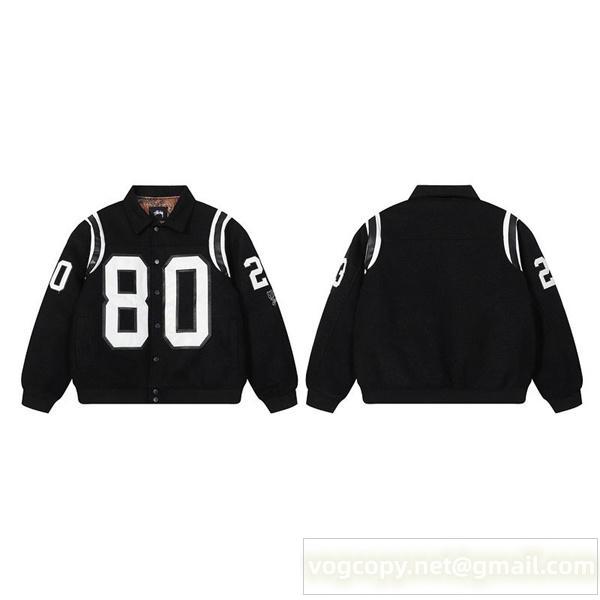 ステューシー 偽物 ジャケット ブラック スポーティ&ストリート ロゴ刺繍入り STUSSY