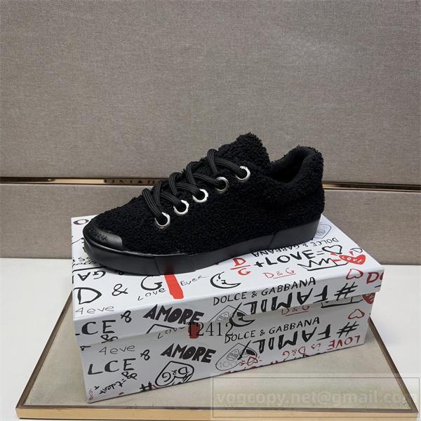 Dolce&Gabbana 偽物 スニーカー ブラックボア素材 ロゴ 冬コーデ ドルチェ＆ガッバーナ
