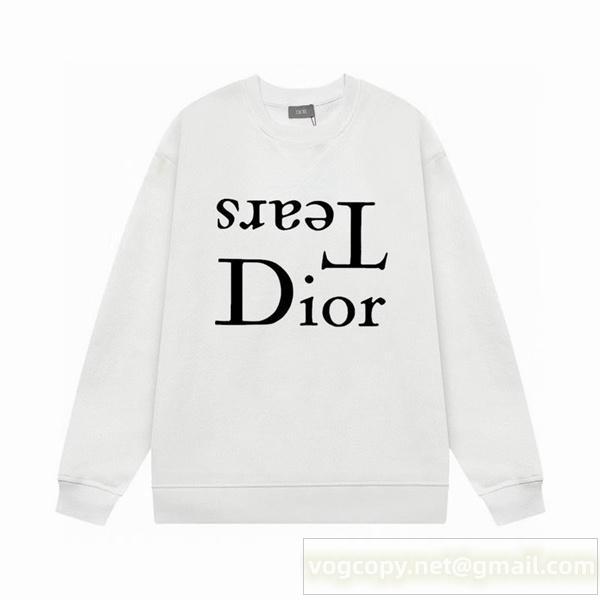 ディオール スーパーコピー トレーナー 逆さロゴ アシンメトリーで視覚的 インパクト DIOR