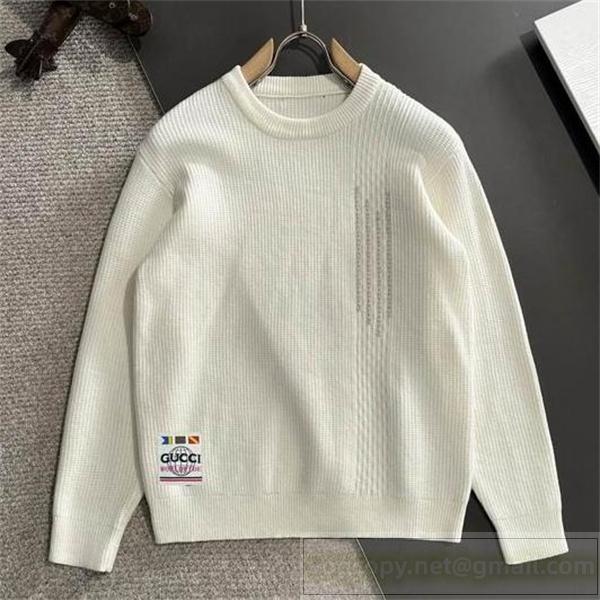 Gucc1 スーパーコピー セーター リブ編み アイボリー＆ブラック カラフルロゴパッチ Gucc1
