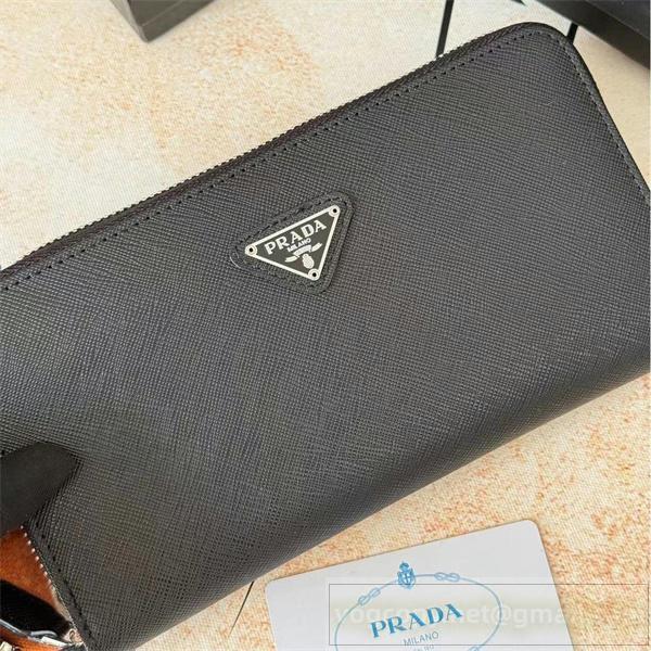 話題の新作到着！PRADA プラダ キレイめおしゃれ高級感が漂う 長財布 18ＳＳ美品