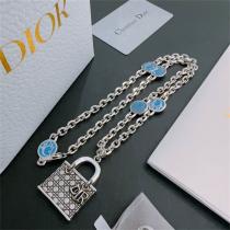 注目の新作 ディオール コピー ネックレス シルバーチェーン ブルーディスク バッグモチーフフ DIOR