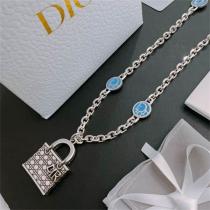 注目の新作 ディオール コピー ネックレス シルバーチェーン ブルーディスク バッグモチーフフ DIOR