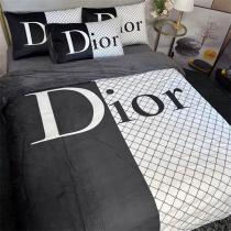ディオール スーパーコピー 寝具4点セット モノトーン 洗練された格子柄と大胆ロゴ DIOR