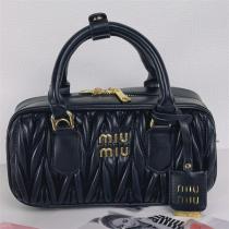 ミュウミュウ 偽物 ハンドバッグ マトラッセ キルティング ダークブラウン ゴールドロゴ MIU MIU