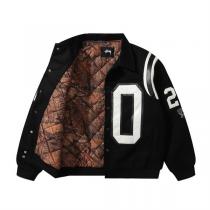 ステューシー 偽物 ジャケット ブラック スポーティ&ストリート ロゴ刺繍入り STUSSY