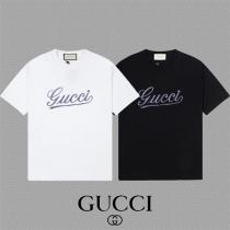 Gucc1 スーパーコピー Tシャツ 筆記体ロゴ クラシックなブラック＆ホワイト シンプルなエレガントスタイル Gucc1