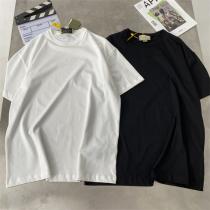 Gucc1 コピー  Tシャツ 同系色 刺繍ロゴ 上品なブラック＆ホワイト カジュアルでありながらラグジュアリー Gucc1
