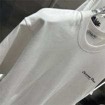 ディオール コピー  Tシャツ シンプルロゴ＆大きなプリント ラグジュアリー感あふれるアイテム DIOR