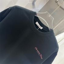 ディオール コピー  Tシャツ シンプルロゴ＆大きなプリント ラグジュアリー感あふれるアイテム DIOR