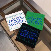 LOUIS VUITTON 偽物 Tシャツ 手書き風ロゴ カラフル グラフィック現代的 デザイン ルイヴィトン