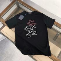 LOUIS VUITTON スーパーコピー Tシャツ テディベアデザイン モノグラムと遊び心 ルイヴィトン