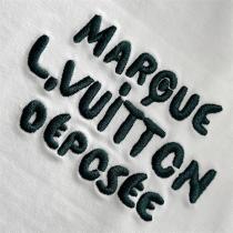 ルイヴィトン コピー Tシャツ MARQUE L.VUITTON DÉPOSÉE 刺繍ロゴ シンプル 高級感 デザイン LOUIS VUITTON