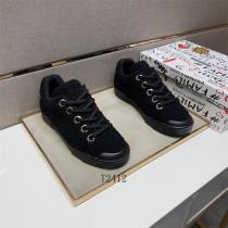 Dolce&Gabbana 偽物 スニーカー ブラックボア素材 ロゴ 冬コーデ ドルチェ＆ガッバーナ