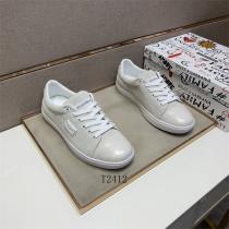 ドルチェ＆ガッバーナ スーパーコピー スニーカー ホワイトレザー ロゴプレート シンプルで洗練 Dolce&Gabbana