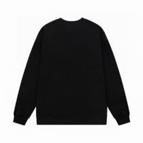 FENDI スーパーコピー トレーナー 手書き風ロゴ ベアキャラクター 可愛さを引き立てる フェンデイ
