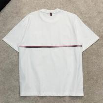 トムブラウン コピー Tシャツ ブランドロゴとトリコロールラインで洗練された印象 THOM BROWNE