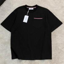 トムブラウン コピー Tシャツ ブランドロゴとトリコロールラインで洗練された印象 THOM BROWNE