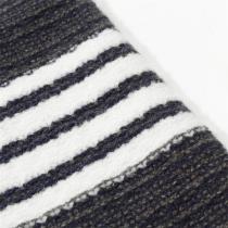 トムブラウン スーパーコピー セーター 左袖3本ライン スポーティーでありながら上品なデザイン THOM BROWNE