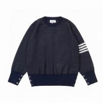 トムブラウン スーパーコピー セーター 左袖3本ライン スポーティーでありながら上品なデザイン THOM BROWNE