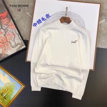 THOM BROWNE 偽物 セーター 犬刺繍とトリコロールカラー シンプルでありながらブランドの魅力を堪能 トムブラウン