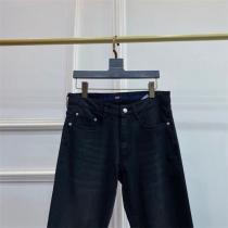 トムブラウン 偽物 ジーンズ スリムフィット デニム ブランドロゴ 上品なディテール THOM BROWNE