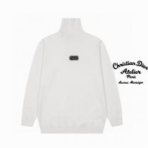 ディオール スーパーコピー セーター エクリュ＆チャコール タートルネック ロゴメタルプレート DIOR
