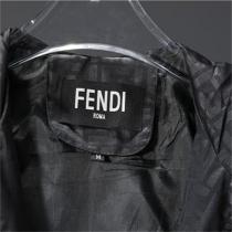 FENDI 偽物 ジャケット オニキスブラック ナイロン ロゴパターン フード付きストリート フェンデイ