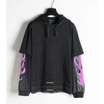 ジバンシィ スーパーコピー パーカー スレートブラック ピンクフレイム柄 ロゴデザイン GIVENCHY