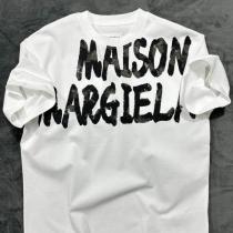 メゾン マルジェラ コピー Tシャツ ラフタッチ ロゴ プリント 柄 Maison Margiela