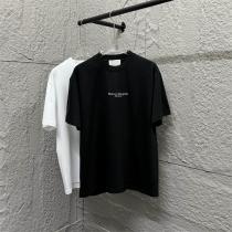 Maison Margiela 偽物 Tシャツ クリーンホワイト ロゴ MM6 ブランド名多言語 メゾン マルジェラ