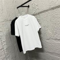 Maison Margiela 偽物 Tシャツ クリーンホワイト ロゴ MM6 ブランド名多言語 メゾン マルジェラ