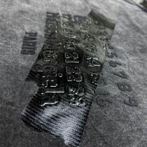 Maison Margiela スーパーコピー Tシャツ ダークグレー ダメージ加工 ロゴ 立体デザイン メゾン マルジェラ