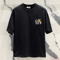 LOUIS VUITTON スーパーコピー Tシャツ 刺繍デザイン 遊び心溢れる 動物 花モチーフ ルイヴィトン 