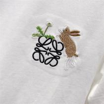 LOUIS VUITTON スーパーコピー Tシャツ 刺繍デザイン 遊び心溢れる 動物 花モチーフ ルイヴィトン 