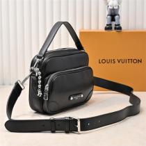 LOUIS VUITTON スーパーコピー ショルダーバッグ シンプルレザー 洗練 ブラックデザイン ルイヴィトン