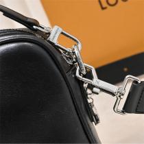 LOUIS VUITTON スーパーコピー ショルダーバッグ シンプルレザー 洗練 ブラックデザイン ルイヴィトン