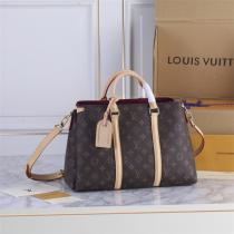 LOUIS VUITTON コピー ショルダーバッグ モノグラム 高級感 機能性を兼ね備えた 一品 ルイヴィトン 